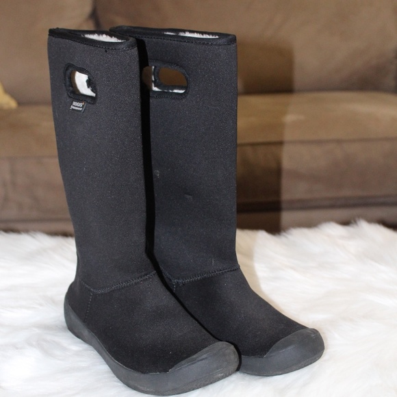 Bogs,  Waterproof pull on black fur lined  boots - Picture 1 of 9